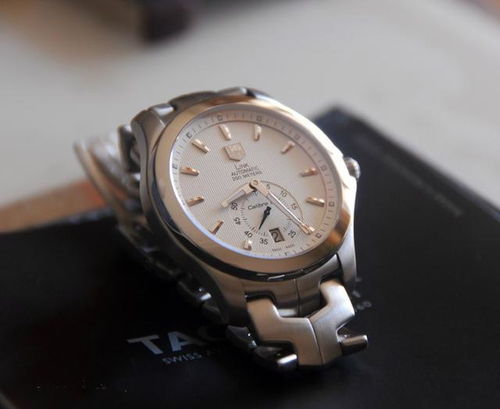 豪爽川表友 一萬(wàn)多豪雅腕表被劃傷，寬容化解銷(xiāo)售風(fēng)波