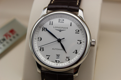 探秘皮帶白面男士機械表 價格、廠家與鐘表文化